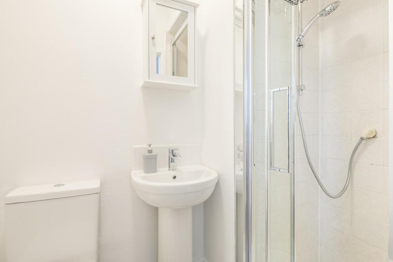 Private Room 4 With Kitchenette By Cb Stays No Minimum Stays Кембридж Екстер'єр фото